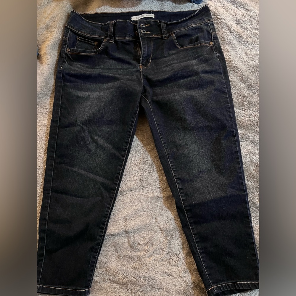 Size 14 capris